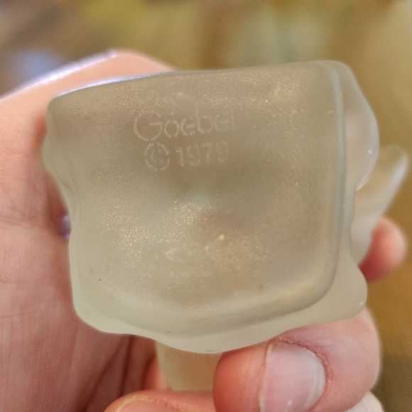 VINTAGE 1979 GOEBEL FROSTED CLEAR GLASS BIRD FIGURINE VINTAGE GLASS PAPERWEIGHT - Picture 10 of 12